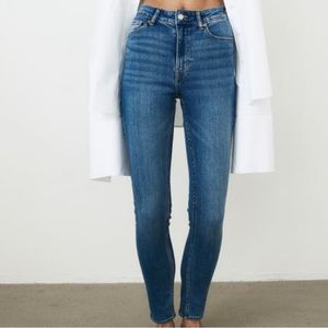 H&M divided skinny jeans size 8